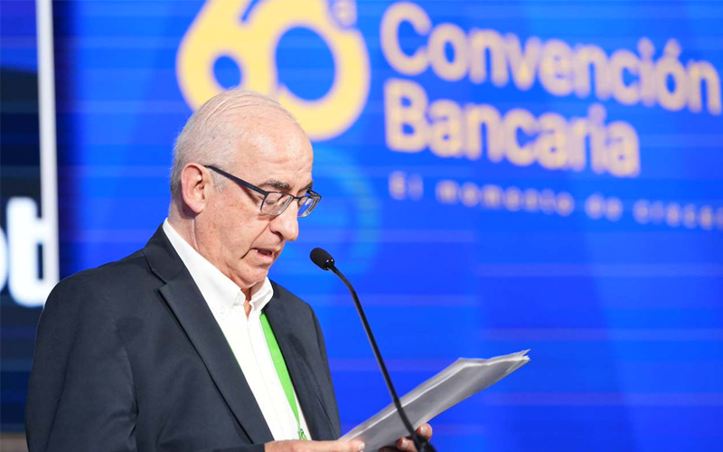Imagen de la intervención de Leonardo Villar en la 60ª Convención Bancaria