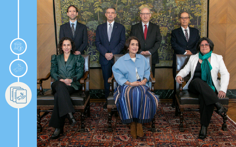 Photograph of the members of the Board of Directors of the Banco de la República.